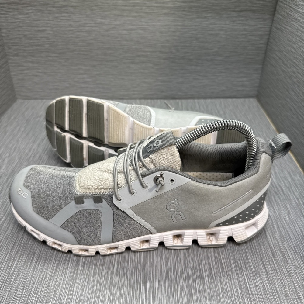 On Cloud 5 Terry Glacier White Women's Shoes 9 Comfort Sneaker Walking Travel